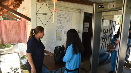 control de mochilas en Limpio.jpeg