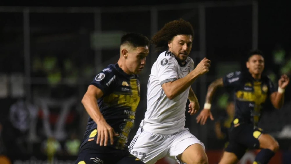 Trinidense empata con Colo Colo y sueña con una hazaña en Santiago Trinidense empata con Colo Colo y sueña con una hazaña en Santiago