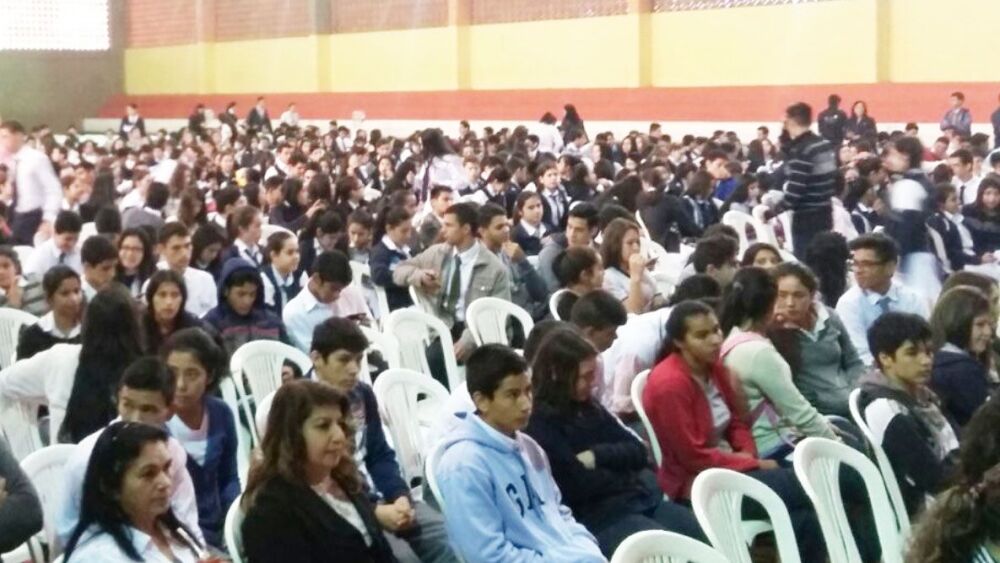 Charla.  Estudiantes del tercero de la media participaron en una conferencia sobre las carreras con mayor demanda.