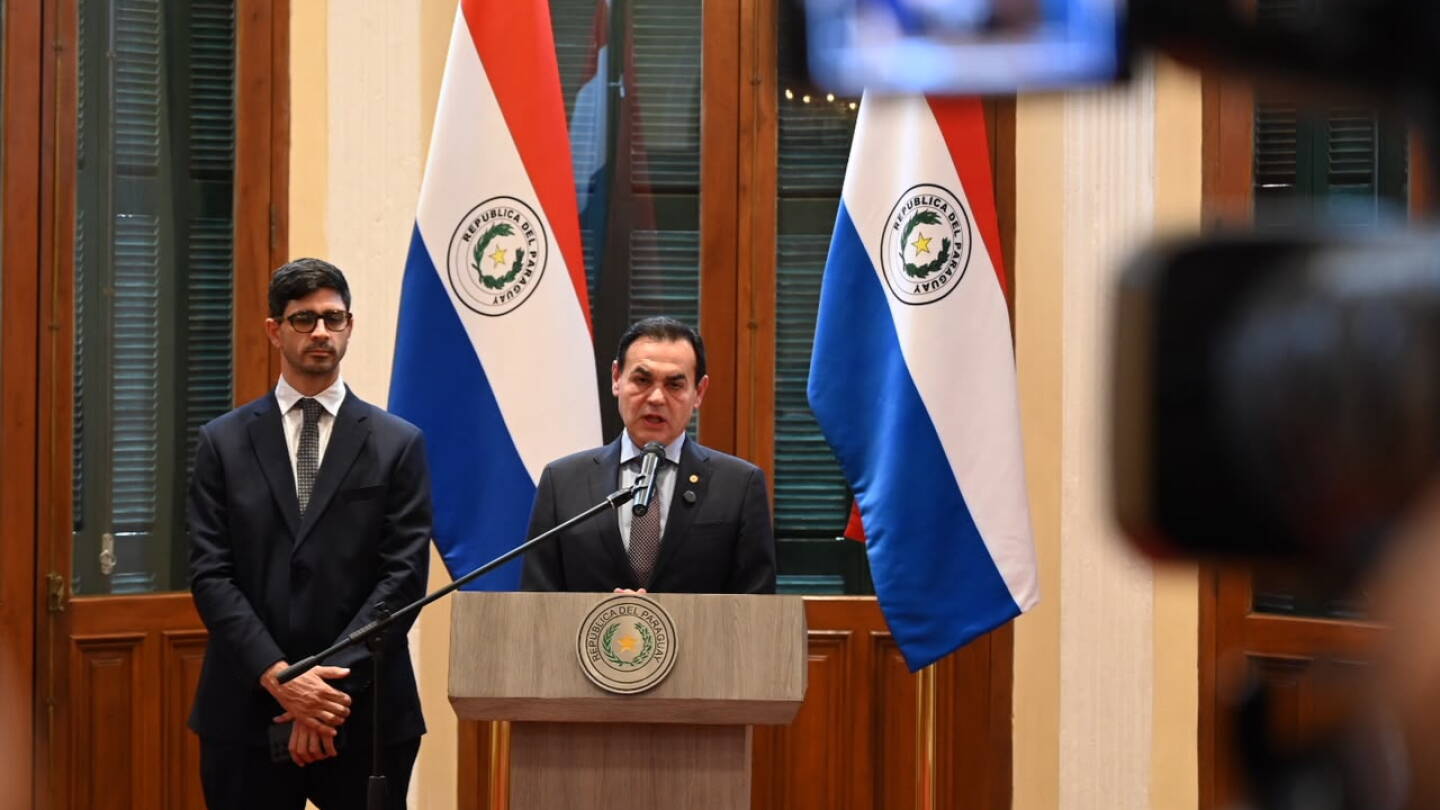 Canciller afirma que Andy Rivas es su amigo personal y no está vinculado al gobierno
