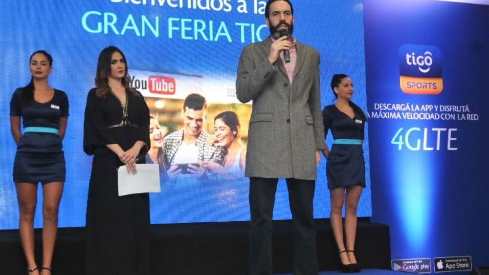 Expo.  Maxi Bellassai inauguró el stand de Tigo en la Expo de Mariano Roque Alonso y presentó nuevas promociones.