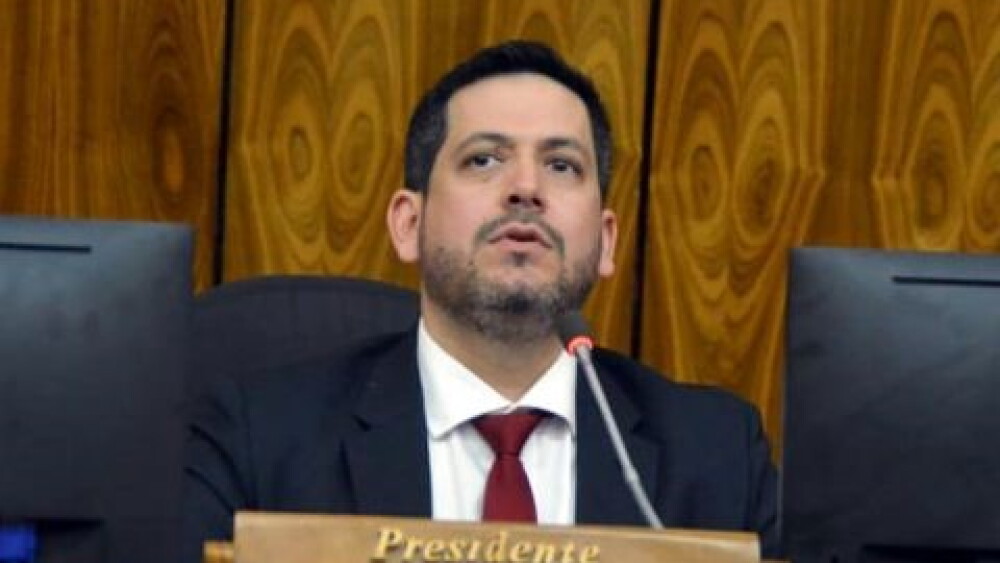 raul latorre 1.jpg
