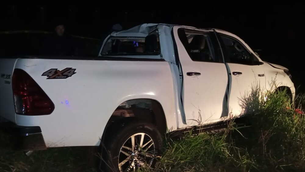 La camioneta de los sicarios tumbó a 500 metros del lugar del hecho, pero sus ocupantes lograron escapar.
