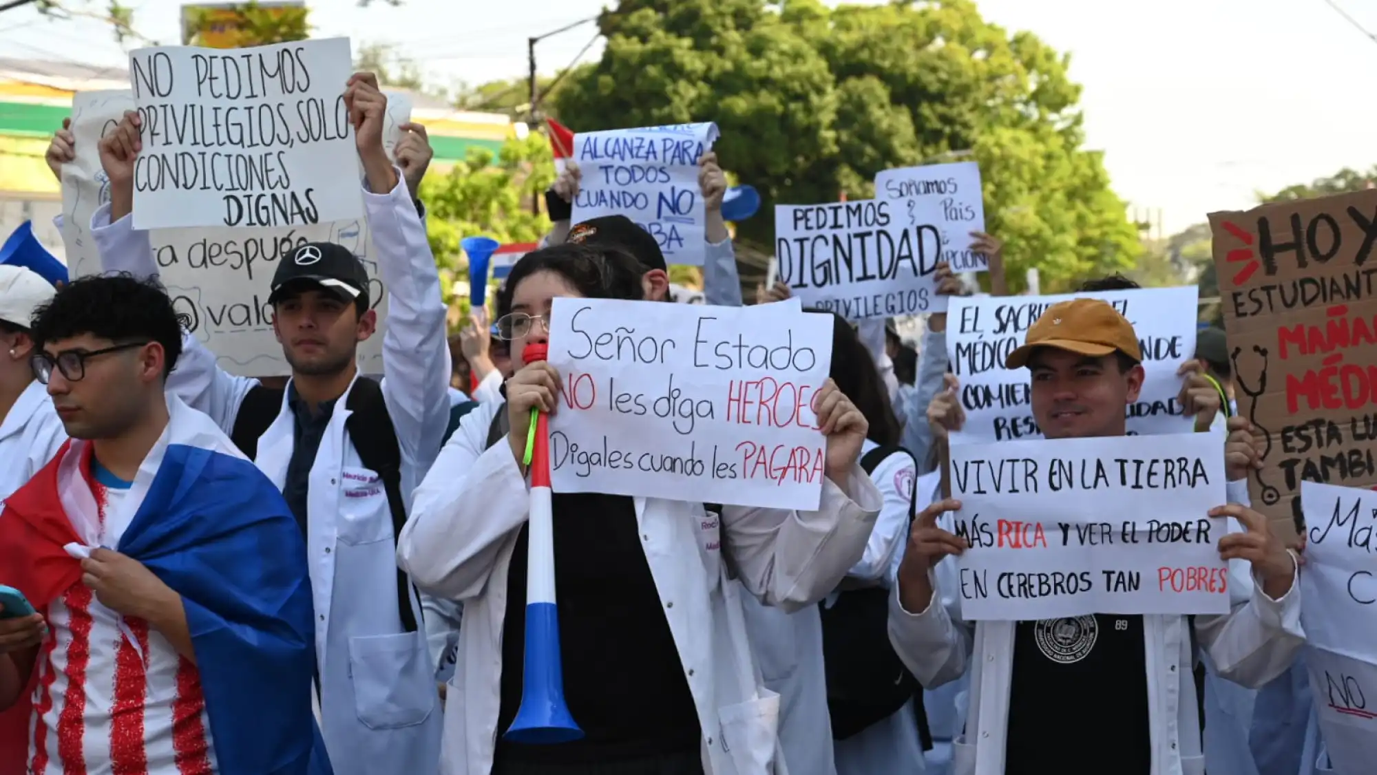 Paraguay: médicos denuncian descuentos “aleatorios” en sus salarios en plena huelga nacional Paraguay: médicos denuncian descuentos “aleatorios” en sus salarios en plena huelga nacional