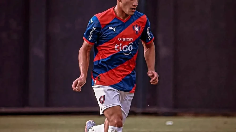 Tobias-Gavilan-Cerro-Porteno-e1735064041240.webp