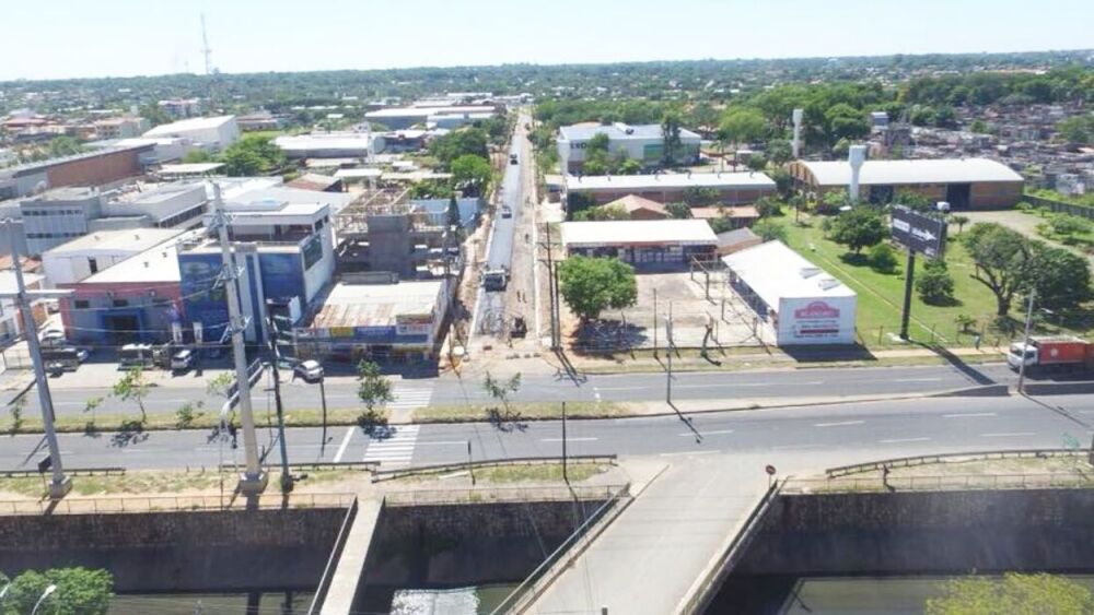 Trabajos.  Vista del Acceso Este y su conexión con la avenida Madame Lynch, donde las obras se están terminando para su inauguración oficial.