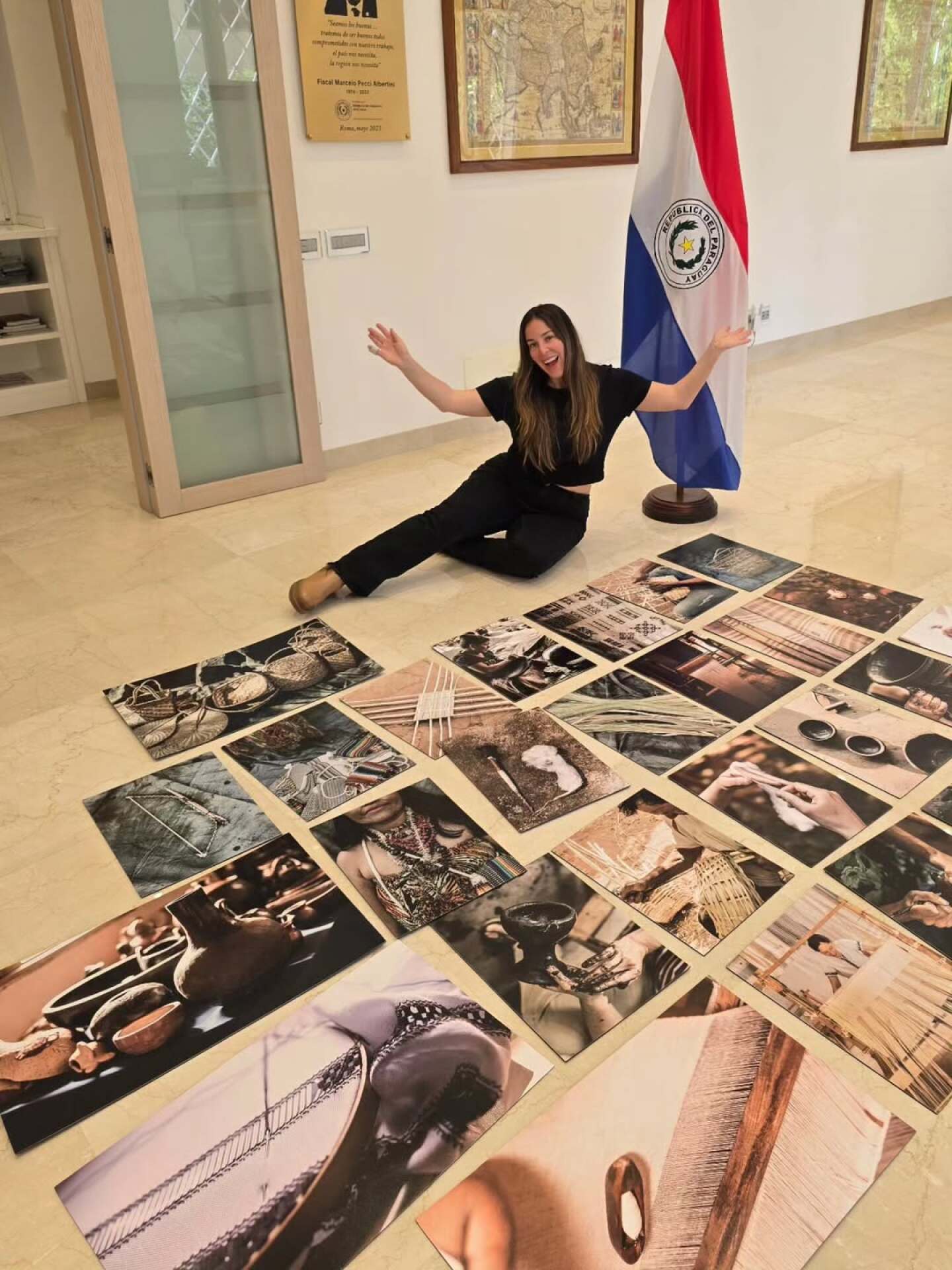 Montando la muestra Manos que crean- Una mirada a la artesanía paraguaya en @paraguayenitalia.heic