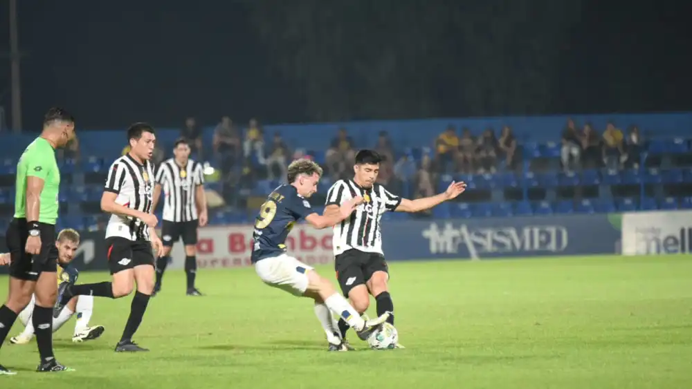 Libertad rescata un agónico empate frente a Tinidense Libertad rescata un agónico empate frente a Tinidense