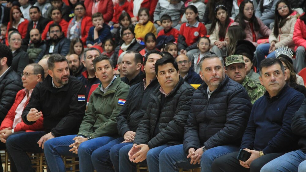 Alliana y Peña en Ñeembucu.jpg