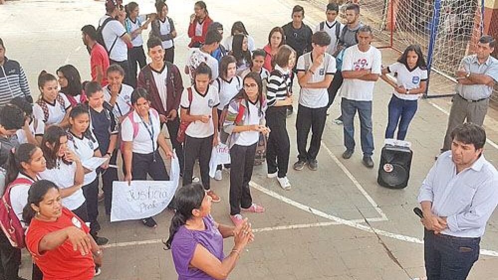 Toma.  Los chicos no  bajan la guardia y  esperan resultados.