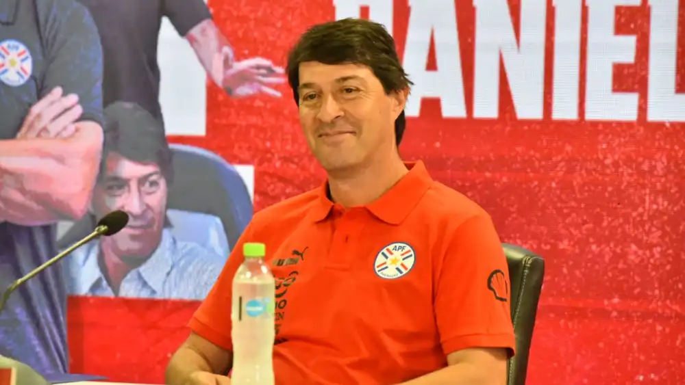 Daniel Garnero fue presentado como DT de la Albirroja Daniel Garnero fue presentado como DT de la Albirroja