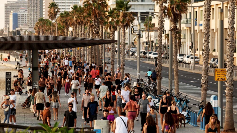 ISRAEL-IRAN-CONFLICT-DAILY LIFE