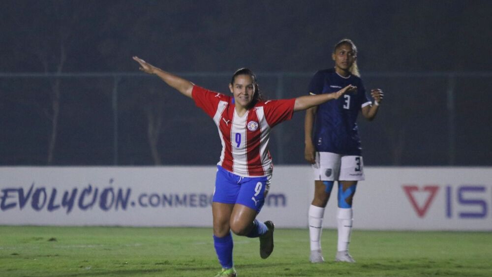 karina castellano.jpg