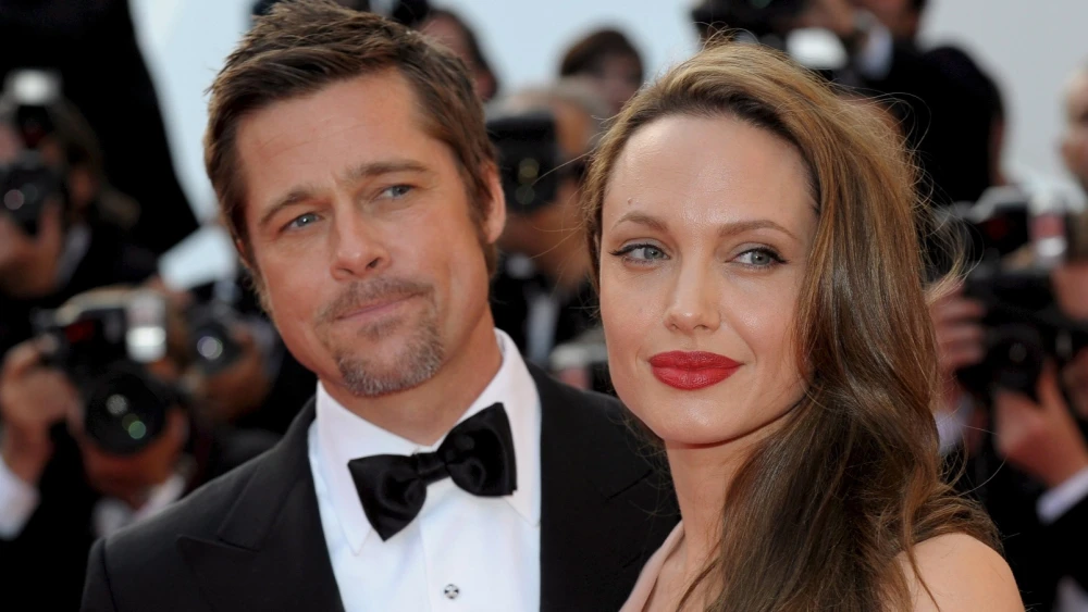 Angelina Jolie demanda a Brad Pitt por maltrato Angelina Jolie demanda a Brad Pitt por maltrato