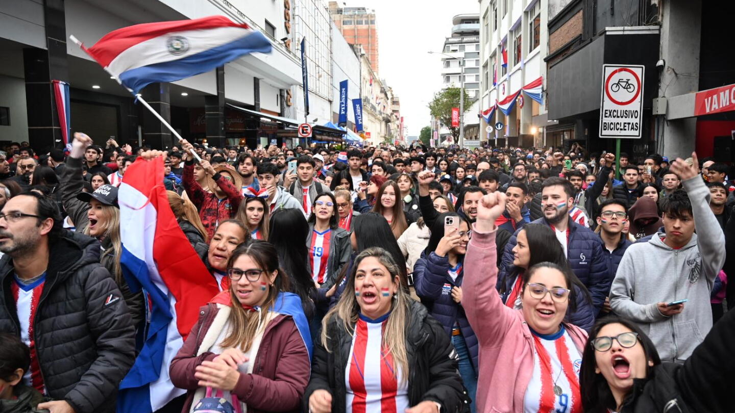 La fiebre albirroja impulsa el boom de viajes a EEUU