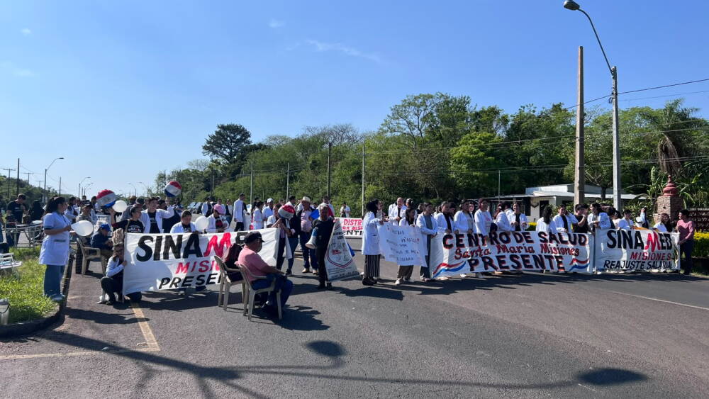 huelga nacional de medicos con cierre de ruta en misiones