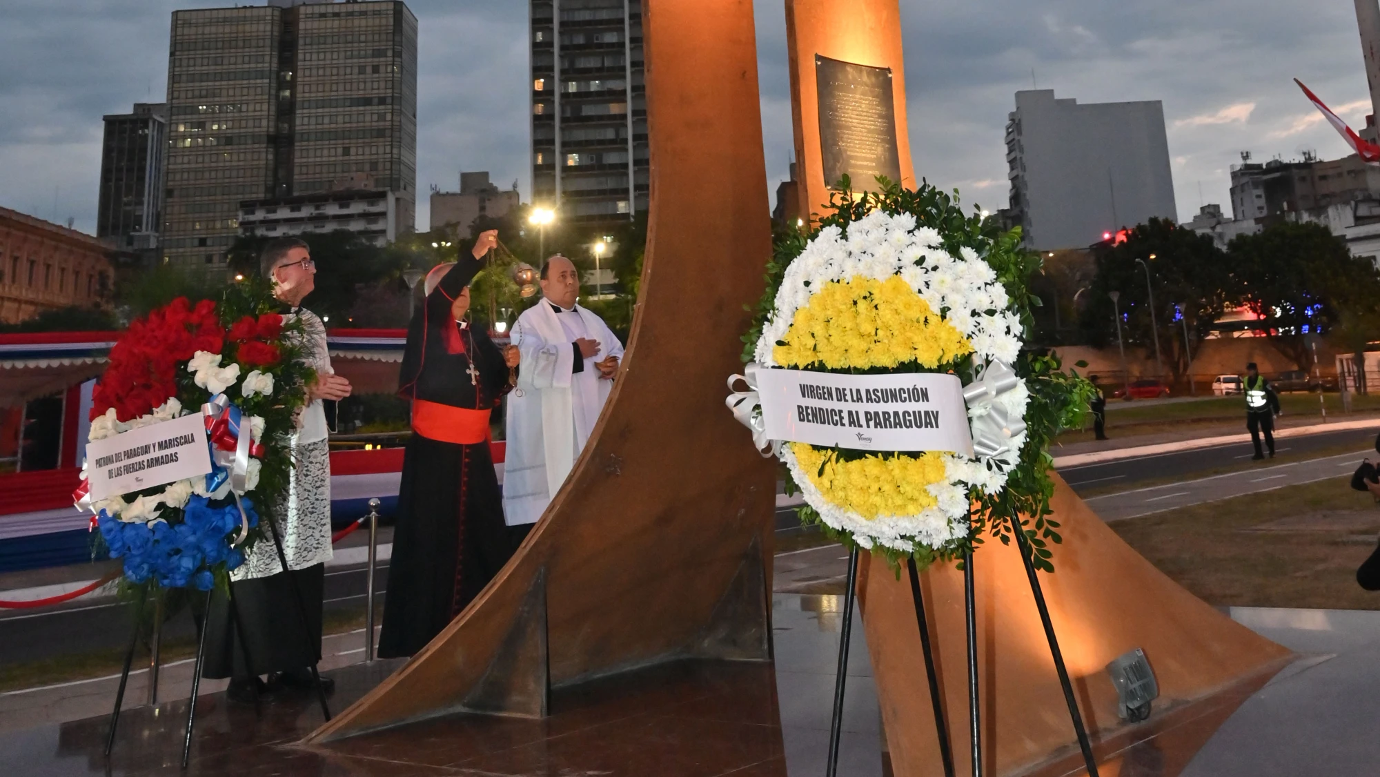 Paraguay: inauguran en la Costanera Norte el monumento de la Virgen de la Asunción Paraguay: inauguran en la Costanera Norte el monumento de la Virgen de la Asunción