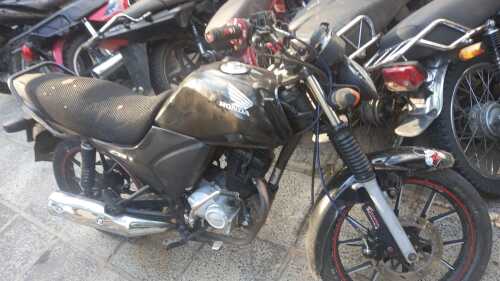 Motocicleta recuperada en Lambare.jpg