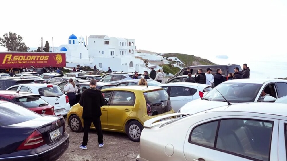 SANTORINI ok.jpg