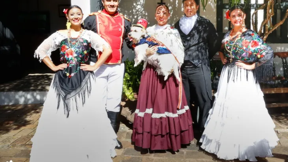 plazoleta-parque-bicentenario-costanera-el-viernes-13-habra-desfile-y-danzasjpg.webp