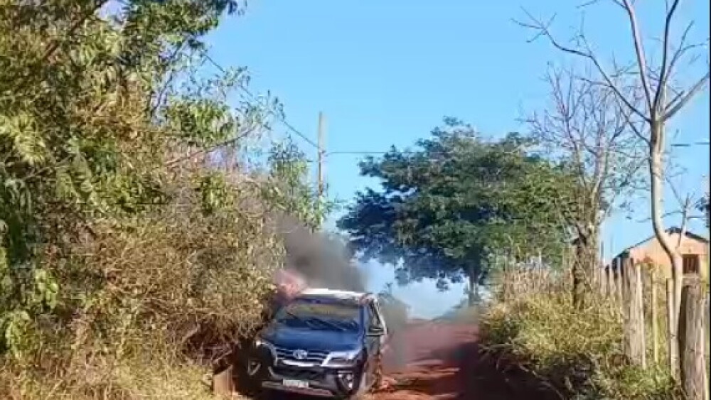 auto quemado.jpg