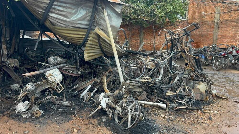 taller de moto dos.jpg