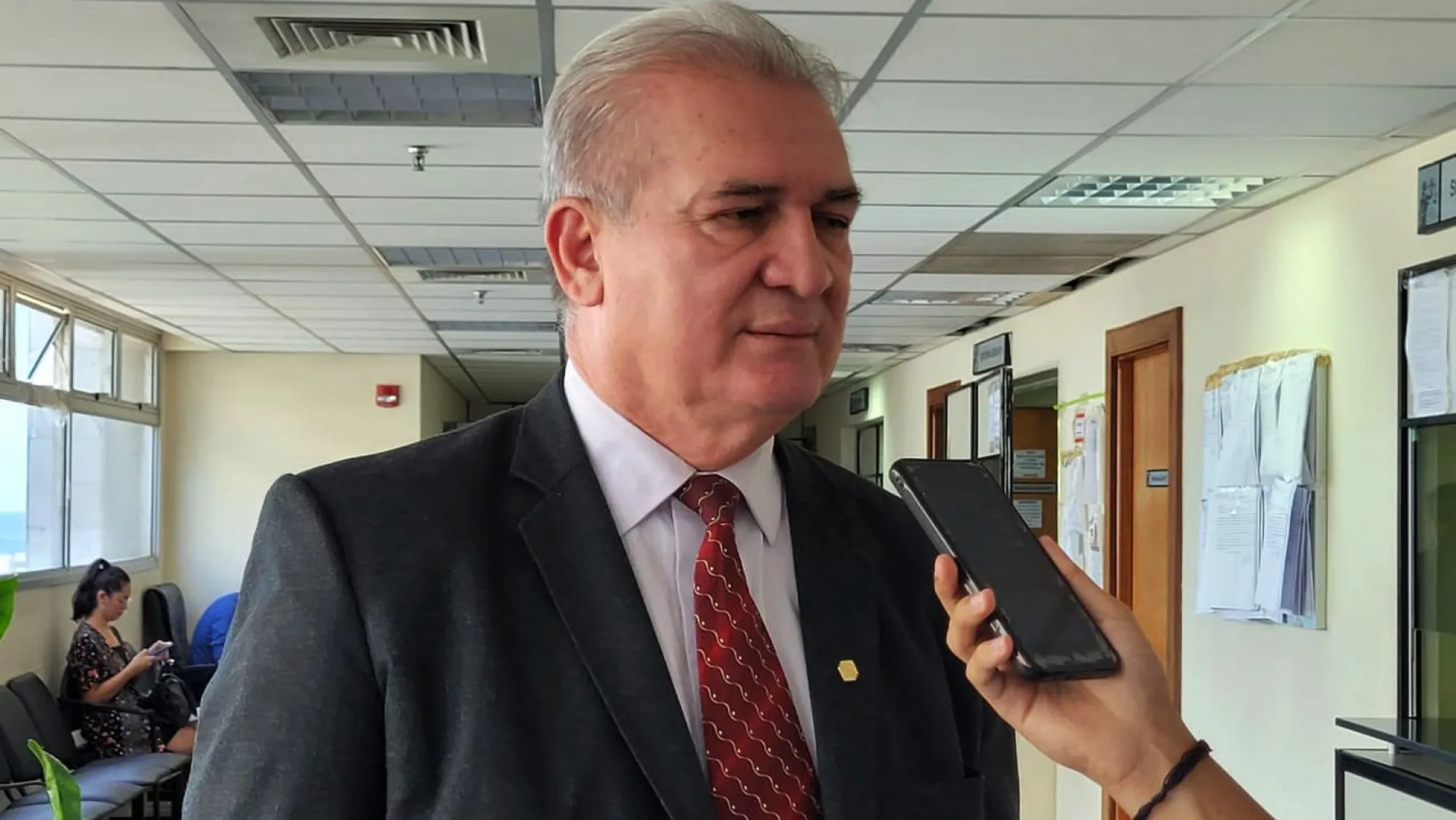 Fiscal general “no detecta” hecho punible con ocupación vip y tira fardo a la Justicia Fiscal general “no detecta” hecho punible con ocupación vip y tira fardo a la Justicia