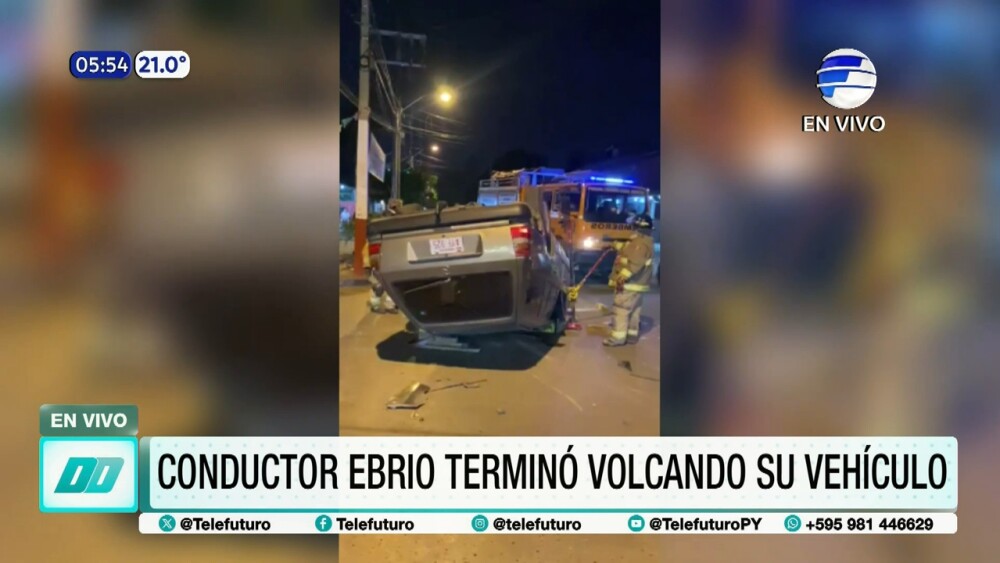 Conductor ebrio terminó volcando su vehículo