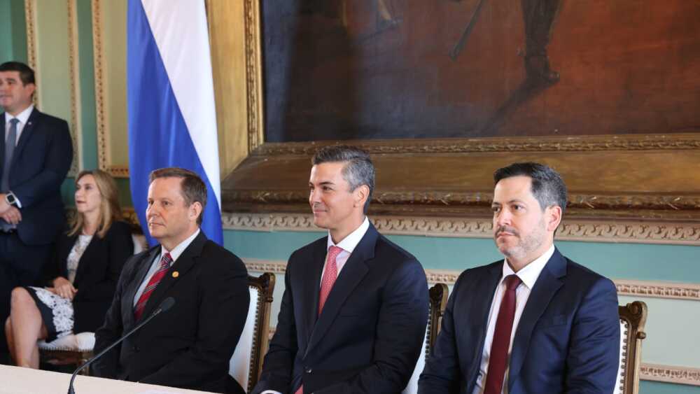 Santiago Peña en el juramento de Oscar Lovera