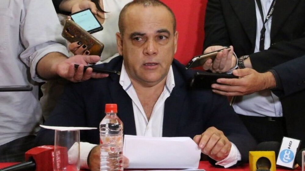 Le invito a Celeste que pase el Puente Remanso y vaya donde están 5.000 habitantes del Chaco que no tenemos agua. Basilio Núñez, diputado de la ANR.