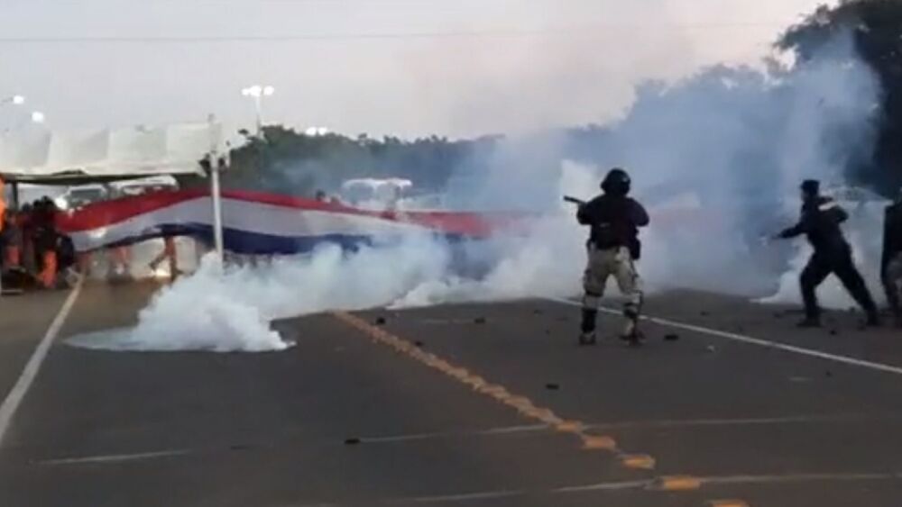 Enfrentamiento entre obreros .jpg