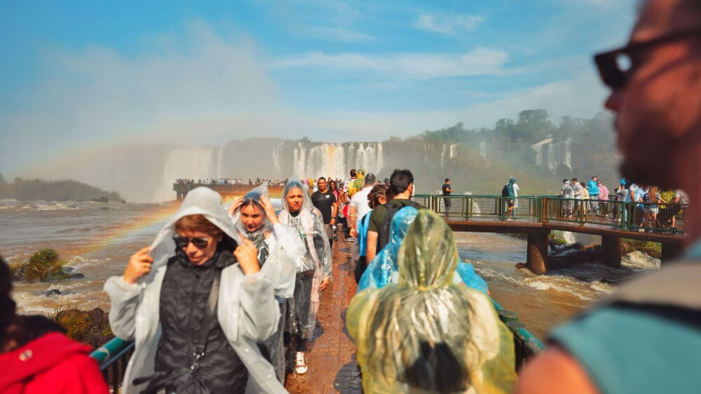 Cataratas del Iguazú desatan su fuerza con aumento de caudal_69436165.jpeg