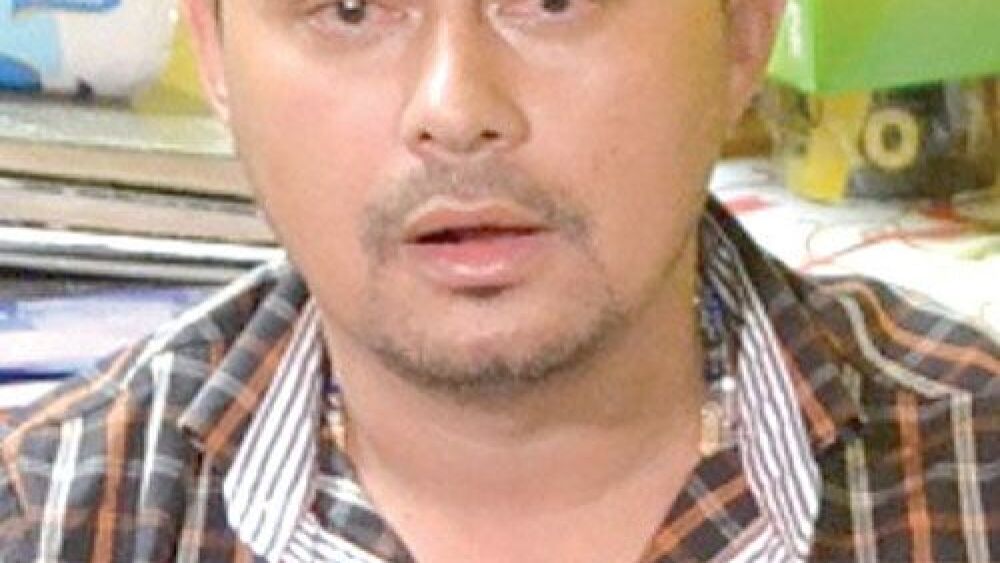 Cornelio Esquivel,   Mitu.