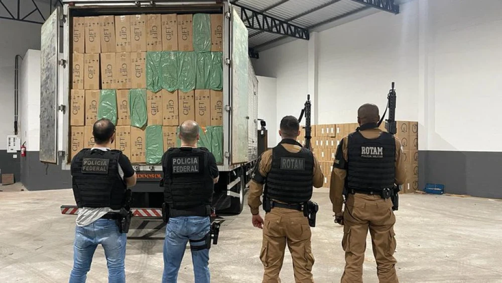 Brasil despliega operativo contra el contrabando de cigarrillos de Paraguay Brasil despliega operativo contra el contrabando de cigarrillos de Paraguay