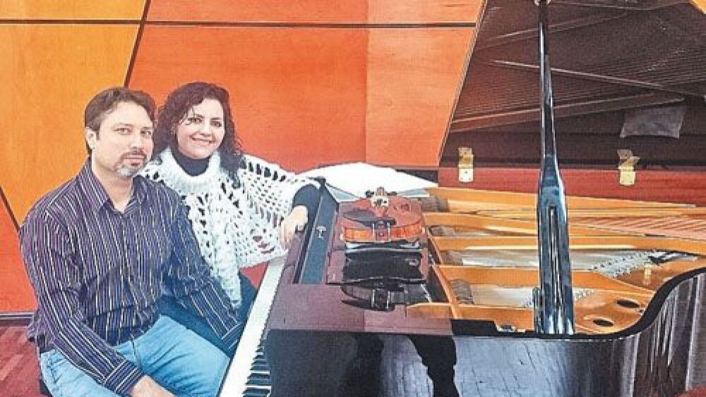 Desde Venezuela.  El violinista José Tadeo Oliveira y la pianista María Fernanda Zapata ofrecen un concierto.