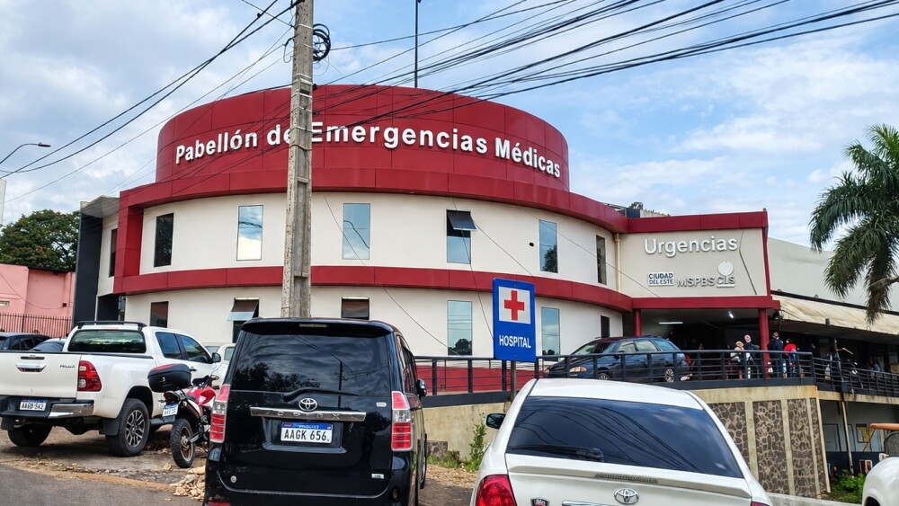 Alertan sobre robos y supuestos gestores en el Hospital Regional.jpg