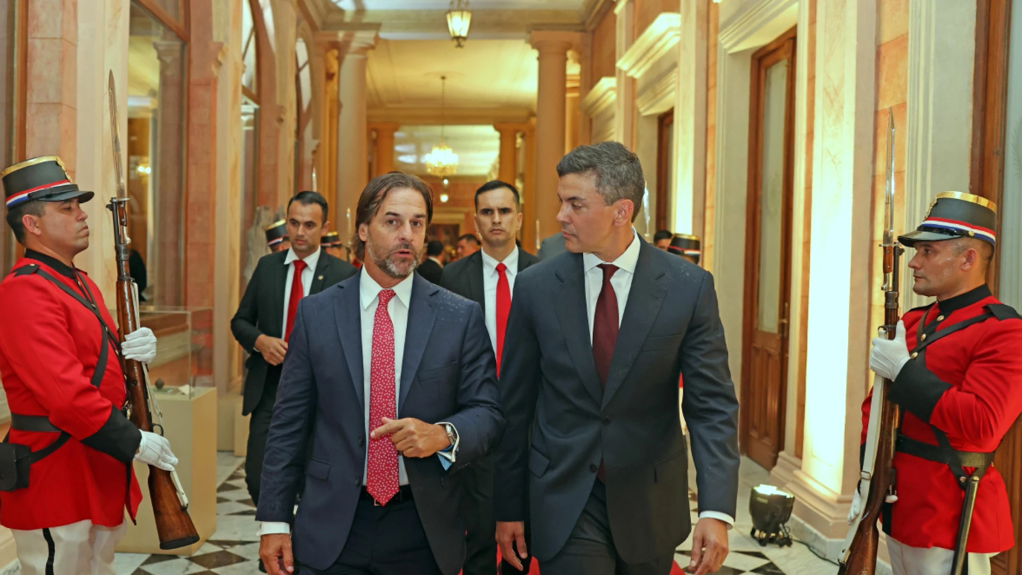 Peña pierde control de manejo de crisis y teme que se agudice malestar Peña pierde control de manejo de crisis y teme que se agudice malestar