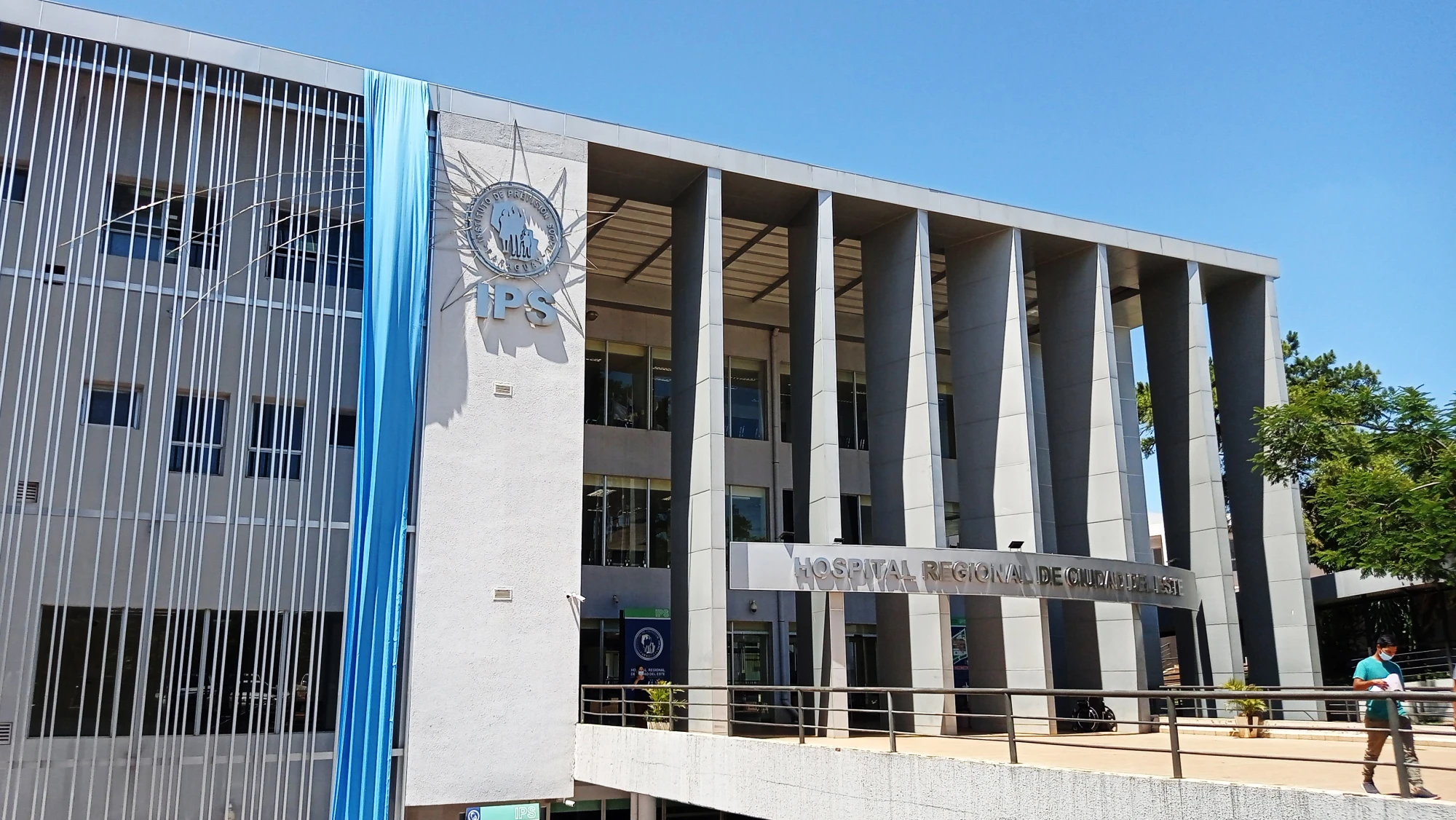 Sin guardias, impera la ley del más fuerte en el Hospital de IPS de CDE Sin guardias, impera la ley del más fuerte en el Hospital de IPS de CDE