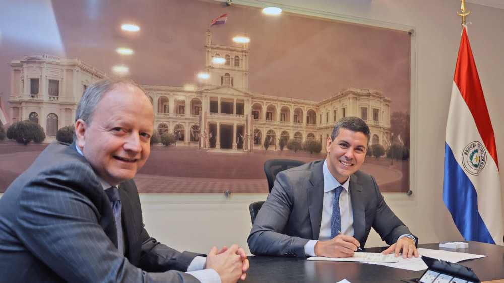 Ministro de Economía y Peña2.png