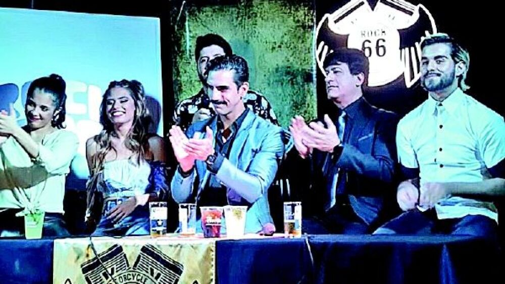 Lanzamiento. El bailarín Juan José Núñez en conferencia.