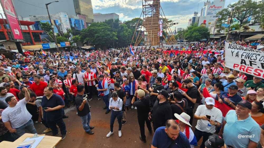 Alta concurrencia en Ciudad del Este.jpeg