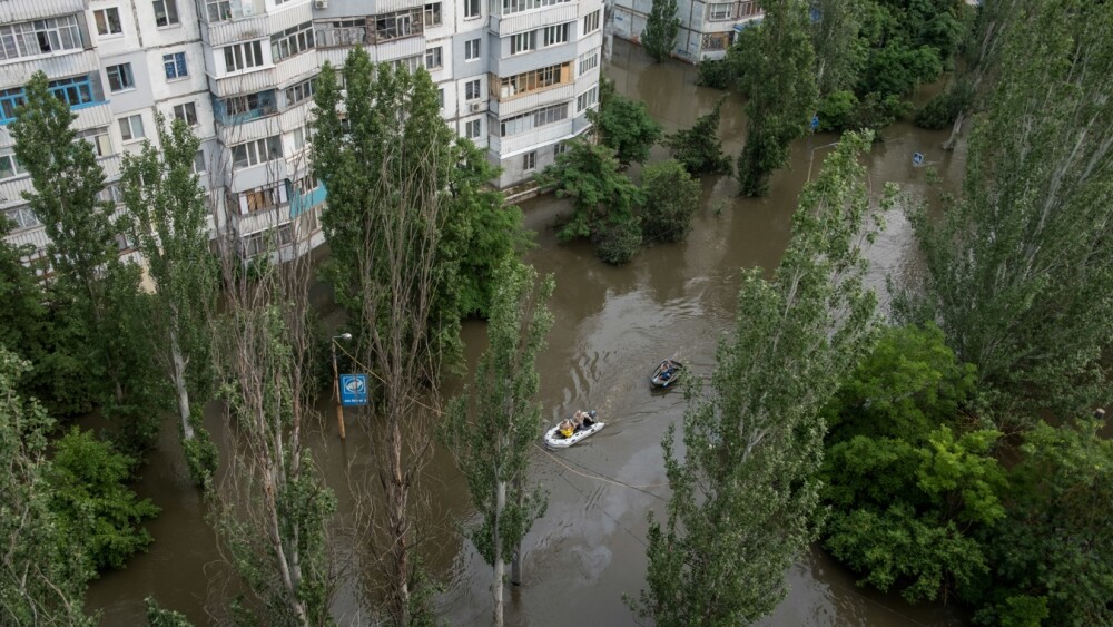 Collapse of critical Ukrainian dam on the Dnipro River sparks evacuations