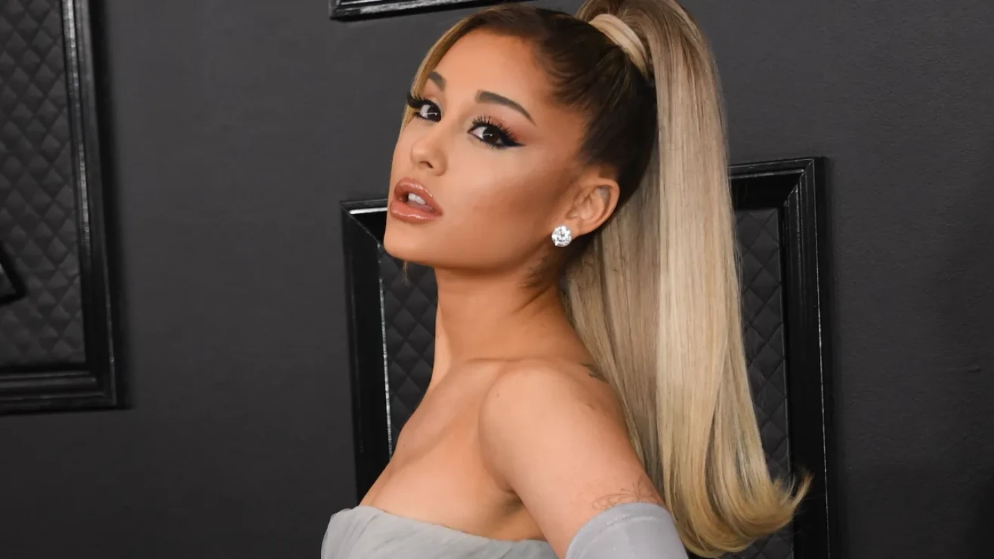 Ariana Grande sana heridas de su divorcio en la versión extendida de 'Eternal Sunshine' - TVO | Revista paraguaya de actualidad y farándula.