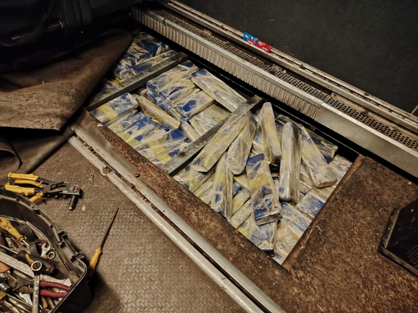 Marihuana en bus de doble fondo.jpg