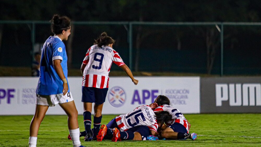 albirroja femenina sub 17.jpg