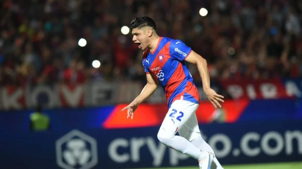 Claudio Aquino Cerro Porteño.jpg