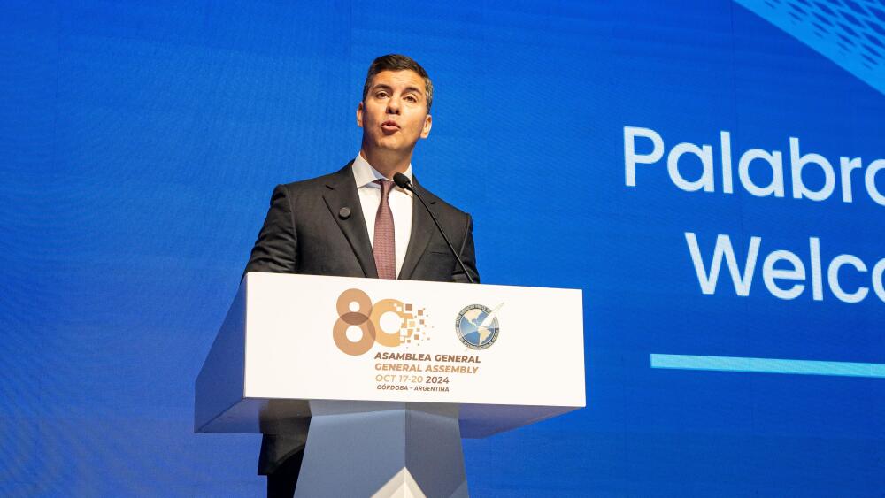 Santiago Peña en la asamble de la SIP.jpeg