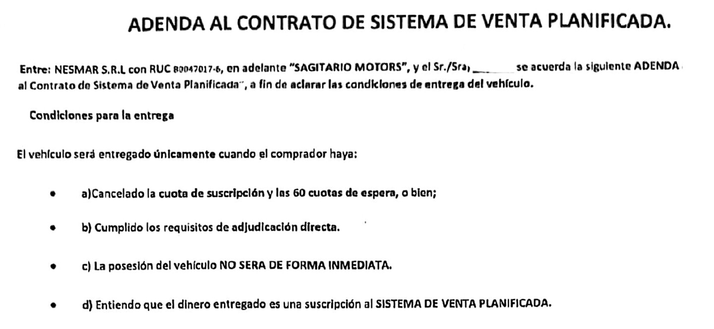 Evidencias. Con letras pequeñitas, les hacían firmar los contratos y también adendas donde hablaban de una “venta planificada”..jpg