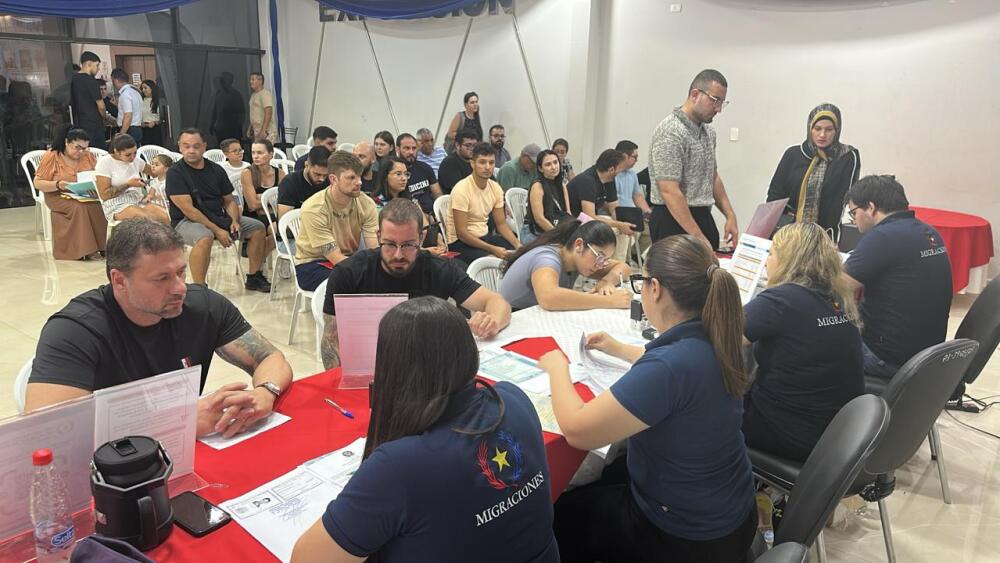 Más de mil pedidos de residencia registran en jornada de MigraMóvil_65723330.jpeg