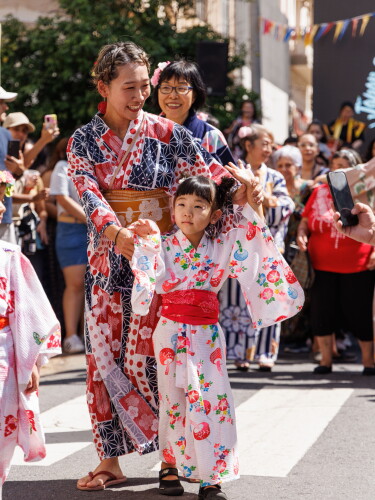 Vestimenta kimono japon.jpg